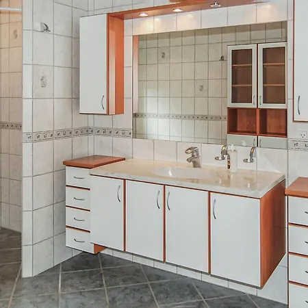 Lovely In Blvand With Kitchen Holiday home Blavand