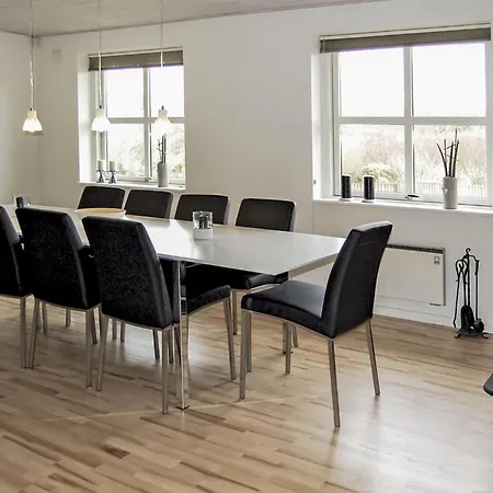 Lovely In Blvand With Kitchen *